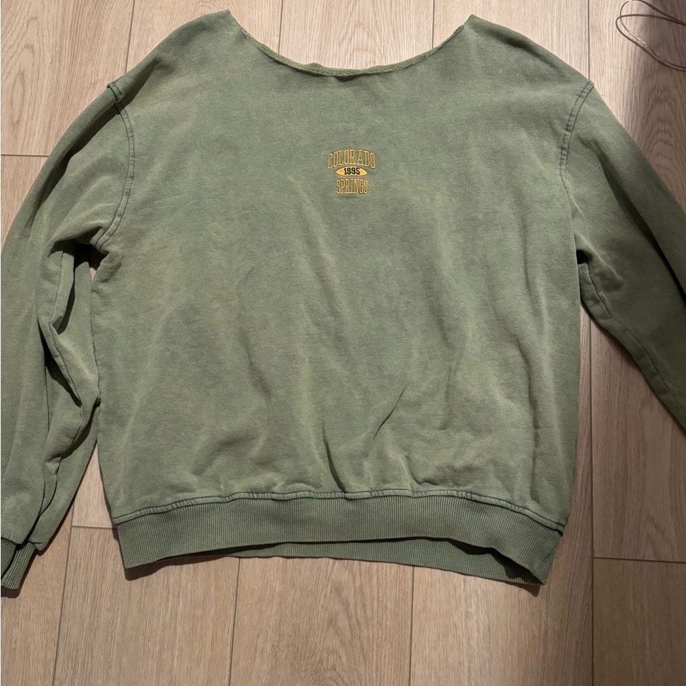 Urban Outfitters colorado crew neck s/m